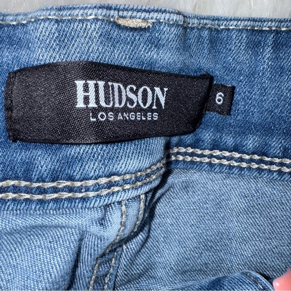 Hudson Women's Straight Leg Jeans Size 6 Medium Wash Blue Denim Mid-Rise Staple - Picture 13 of 13